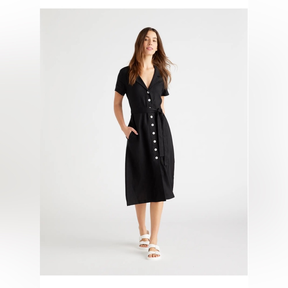 Quince Black 100% European Linen Button
Front Dress